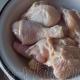 Курица на сковороде в сметанном соусе: рецепты с фото